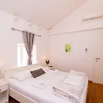 Cinema View House Gasthuis 3*