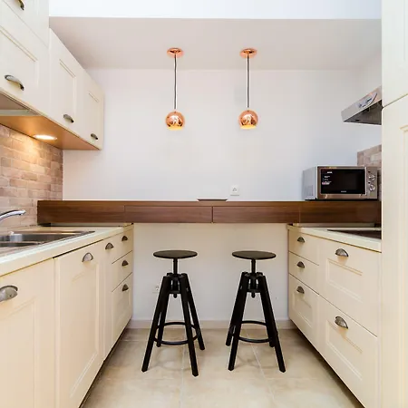 Cinema View House Pensionat 3*