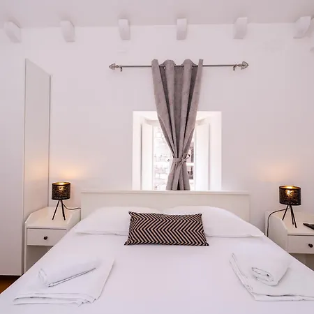 Cinema View House 3*