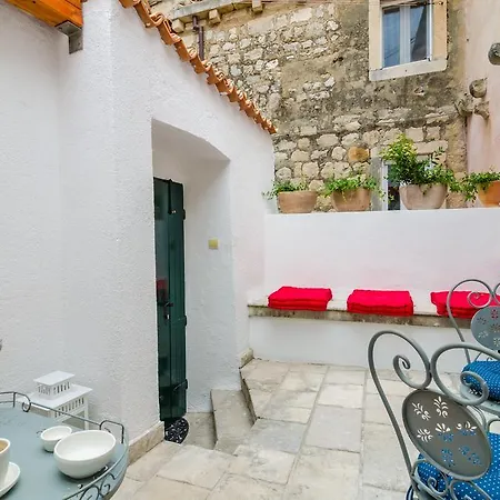 Cinema View House 3*