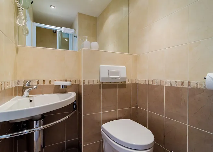 Cinema View House 3*